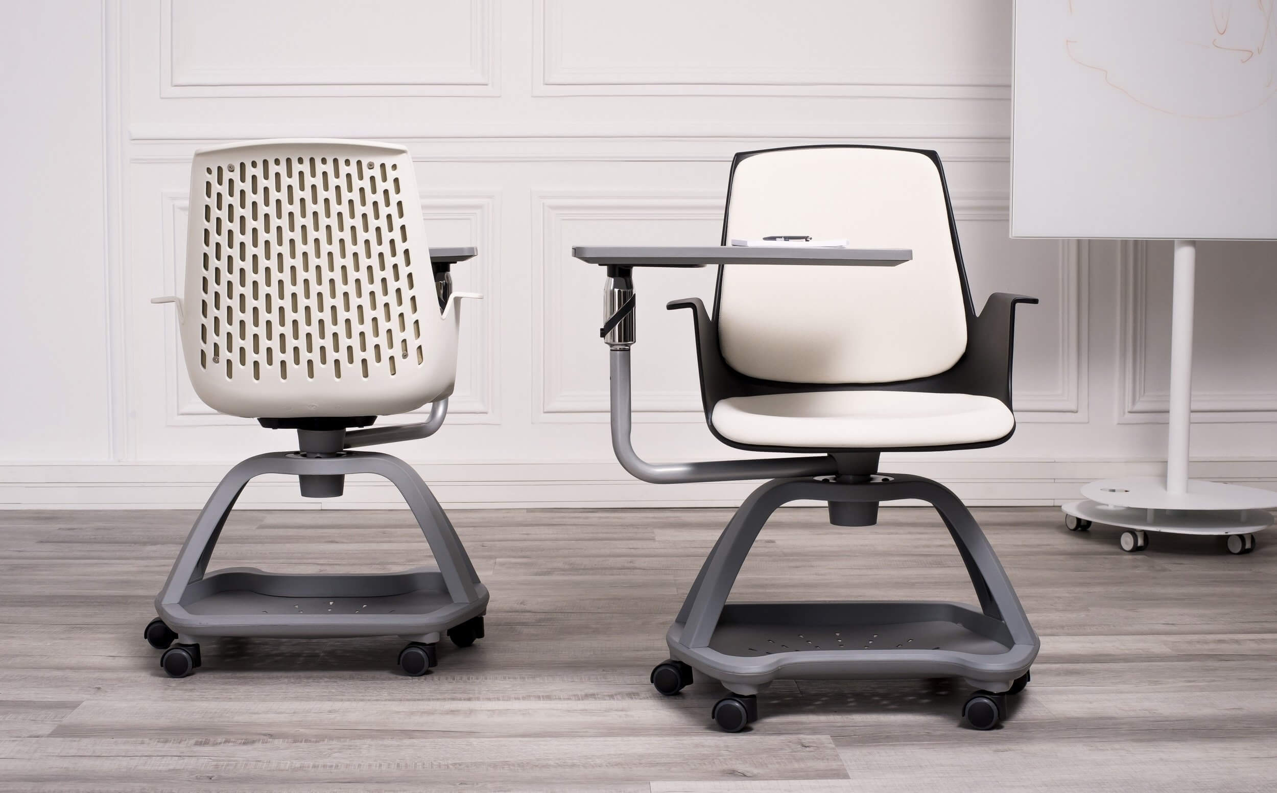 Siège ergonomique Archange avec tablette  fauteuil de bureau ergonomique  avec tablette