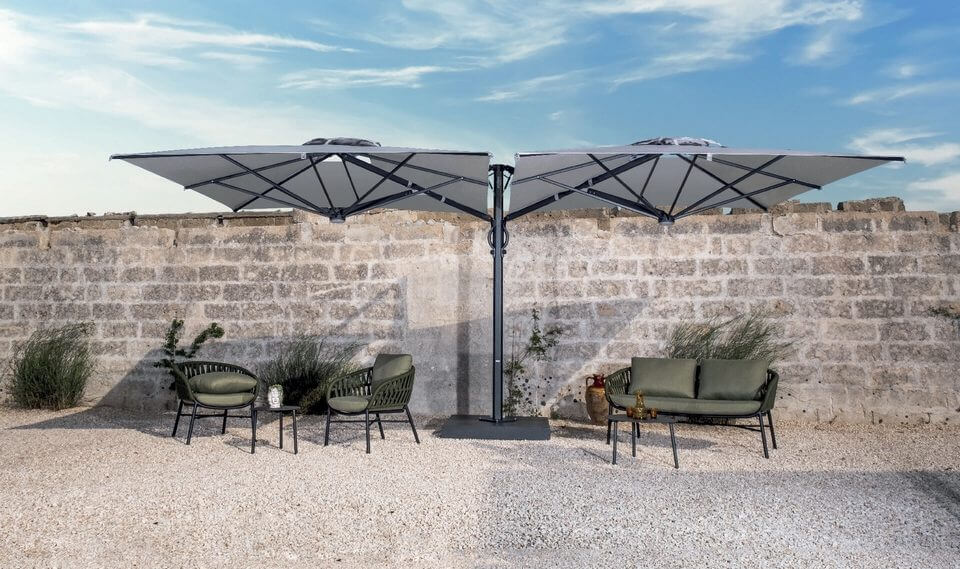 Grand parasol design pour les pro